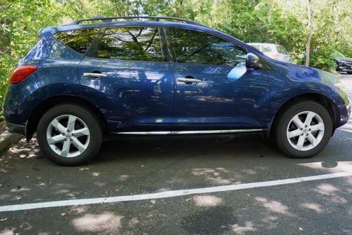 Blue 2010 Nissan Murano SL