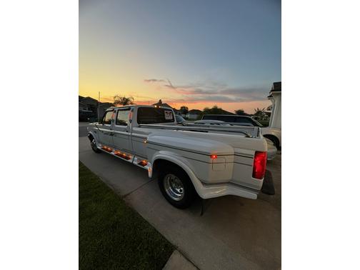 1996 Ford F-350 XL Crew Cab DRW