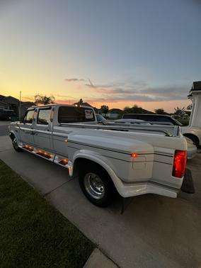 1996 Ford F-350 XL Crew Cab DRW