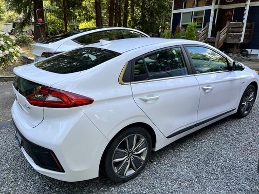 2018 Hyundai IONIQ Hybrid Limited