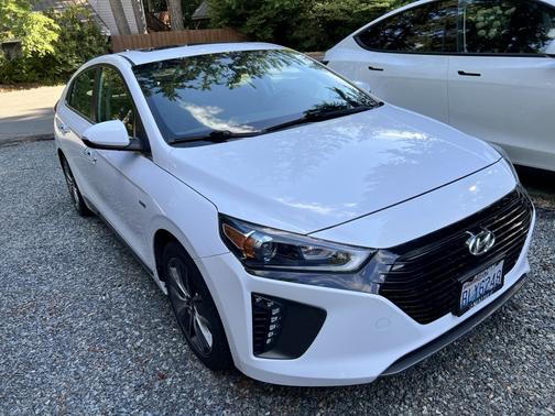2018 Hyundai IONIQ Hybrid Limited