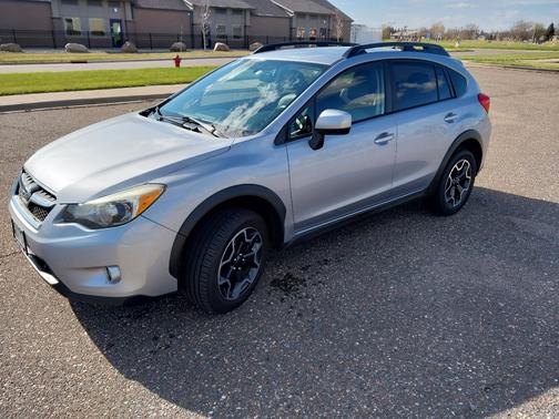 Silver 2014 Subaru XV Crosstrek 2.0i Limited