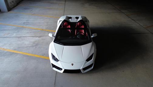 White 2019 Lamborghini Huracan LP580-2S
