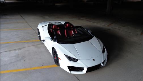 White 2019 Lamborghini Huracan LP580-2S