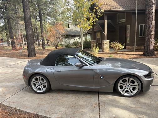 Gray 2003 BMW Z4 3.0i