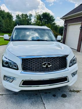 White 2016 INFINITI QX80 Base