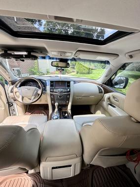 White 2016 INFINITI QX80 Base