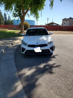 White 2019 Kia Forte EX