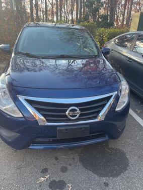 Blue 2018 Nissan Versa 1.6 SV