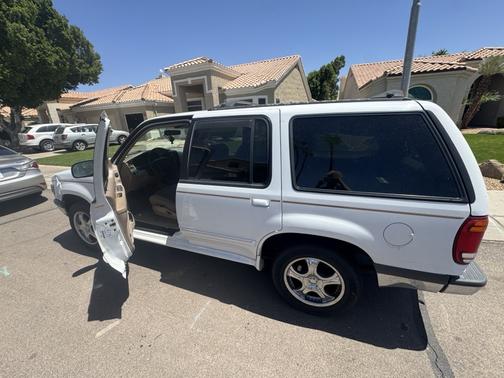 1998 Ford Explorer XLT