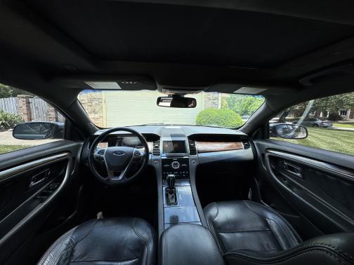 2017 Ford Taurus Limited