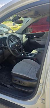 White 2022 Chevrolet Equinox LS