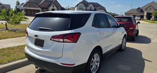 White 2022 Chevrolet Equinox LS