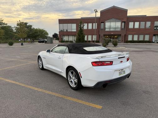 White 2018 Chevrolet Camaro 1LT