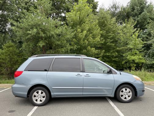 2007 Toyota Sienna LE