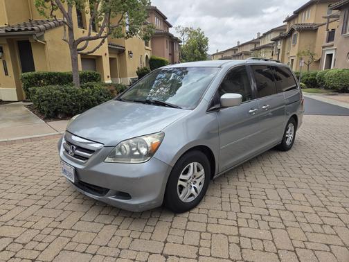 Silver 2005 Honda Odyssey EX