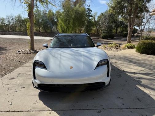 2022 Porsche Taycan Cross Turismo 4