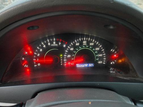 Gold 2007 Toyota Camry LE V6