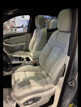 Silver 2025 Porsche Macan Macan GTS