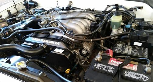 White 1998 Toyota 4Runner SR5