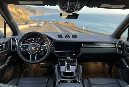 2023 Porsche Cayenne Cayenne Platinum Edition