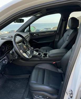 2023 Porsche Cayenne Cayenne Platinum Edition