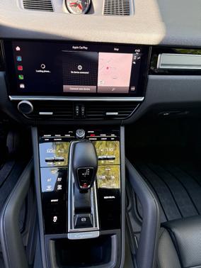 2023 Porsche Cayenne Cayenne Platinum Edition