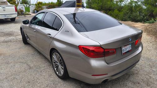 Silver 2019 BMW 530e iPerformance