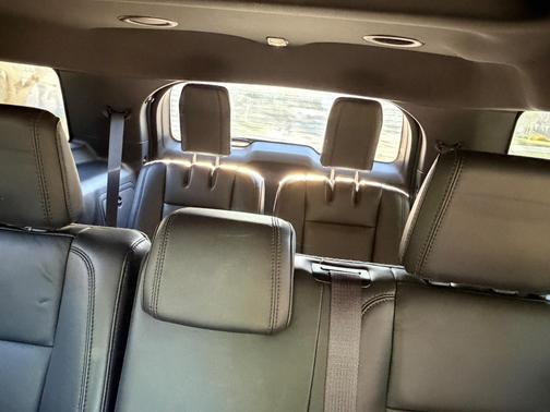 Silver 2014 Ford Explorer XLT