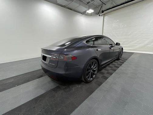 Photo 1 of 3 of 2019 Tesla Model S Standard Range