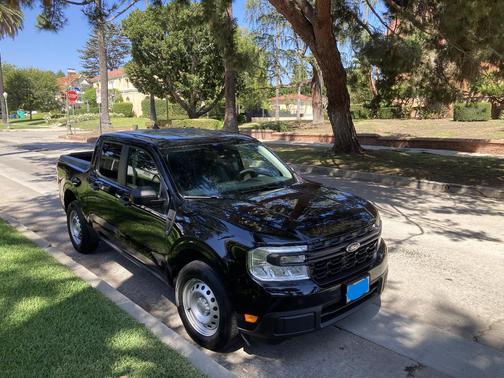 Black 2024 Ford Maverick XL