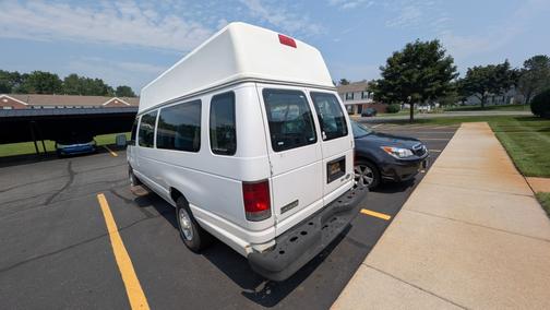 2009 Ford E250 Base