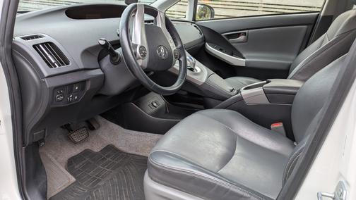 2014 Toyota Prius Plug-in Advanced