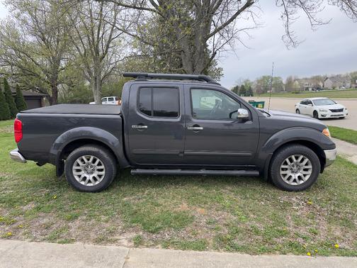 2010 Nissan Frontier LE