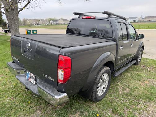2010 Nissan Frontier LE