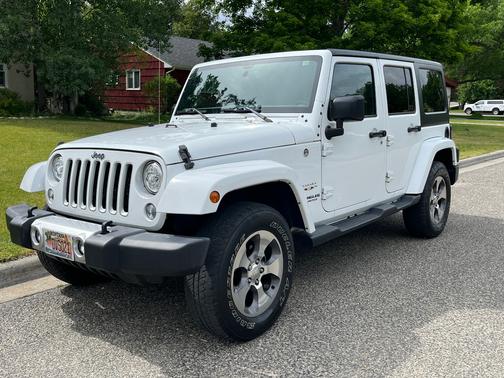 White 2017 Jeep Wrangler Unlimited Sahara