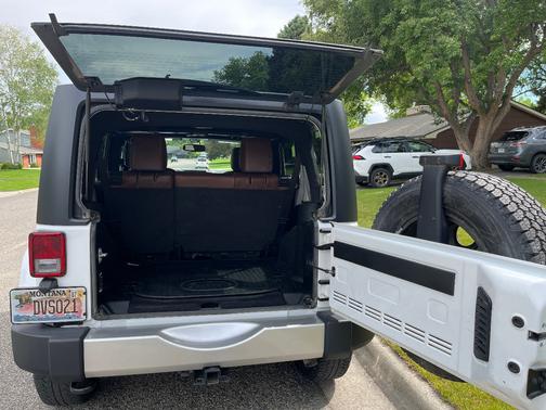 White 2017 Jeep Wrangler Unlimited Sahara