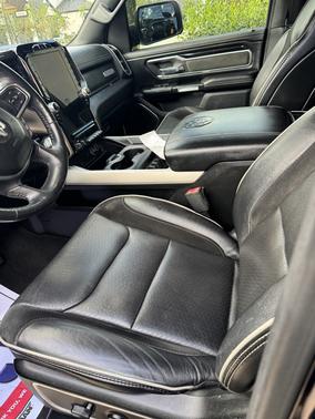 Black 2019 RAM 1500 Laramie