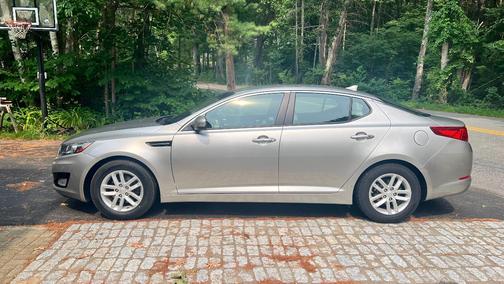Gold 2012 Kia Optima LX