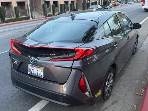 2022 Toyota Prius Prime XLE