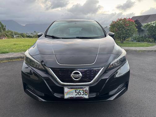 Black 2018 Nissan Leaf SV