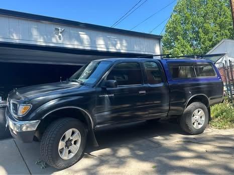 Black 1997 Toyota Tacoma Xtracab