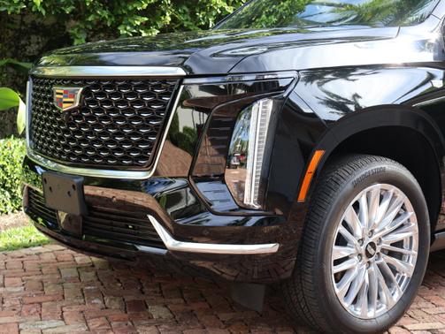 2025 Cadillac Escalade Premium Luxury