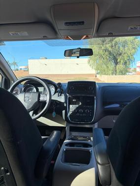 White 2016 Dodge Grand Caravan SXT