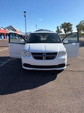 White 2016 Dodge Grand Caravan SXT