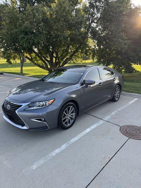 Silver 2016 Lexus ES 300h Base