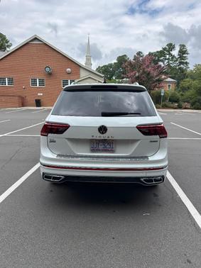 White 2022 Volkswagen Tiguan 2.0T SEL R-Line