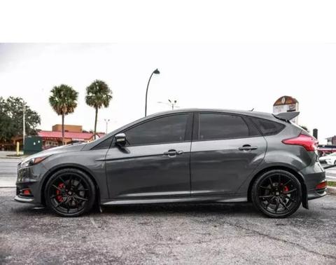 2018 Ford Focus ST Base