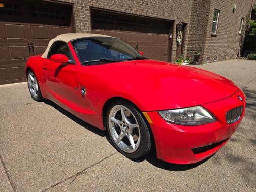 Red 2007 BMW Z4 3.0si Roadster