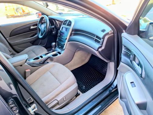 Gray 2015 Chevrolet Malibu LS